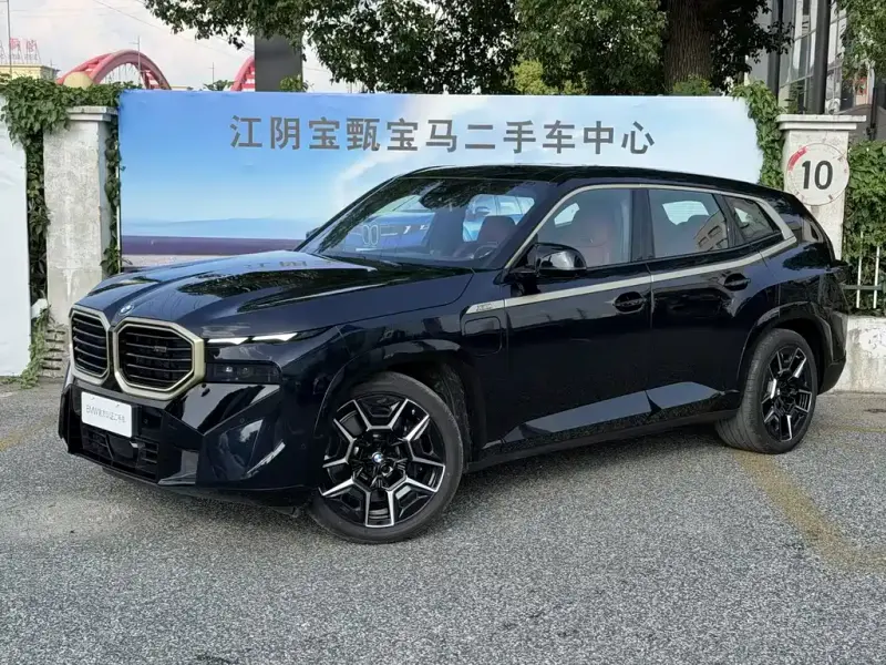 BMW XM, 2025
