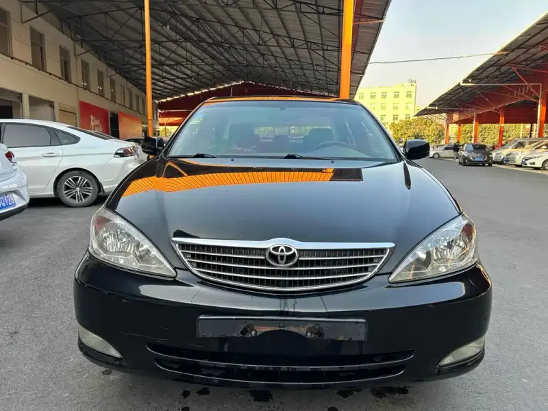 Toyota Camry, 2004