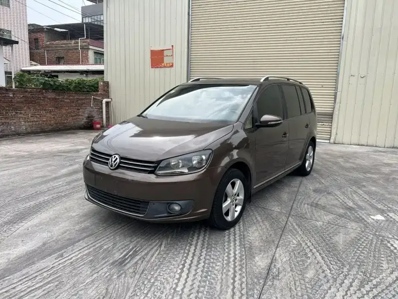 Volkswagen Touran, 2012