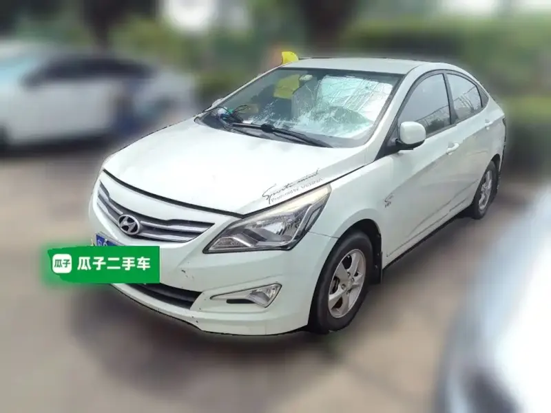 Hyundai Verna, 2015