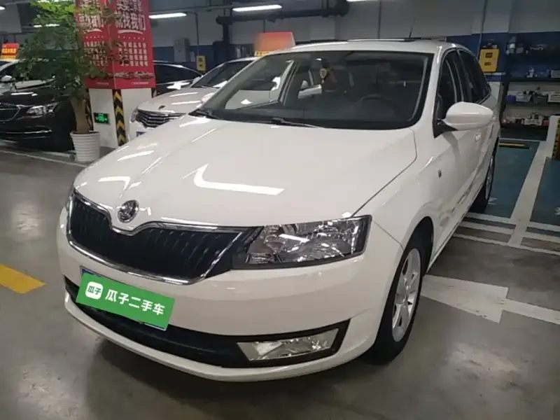 Skoda Rapid Spaceback, 2015