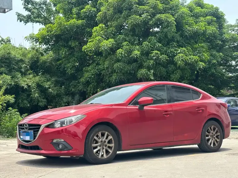 Mazda 3 Axela, 2015