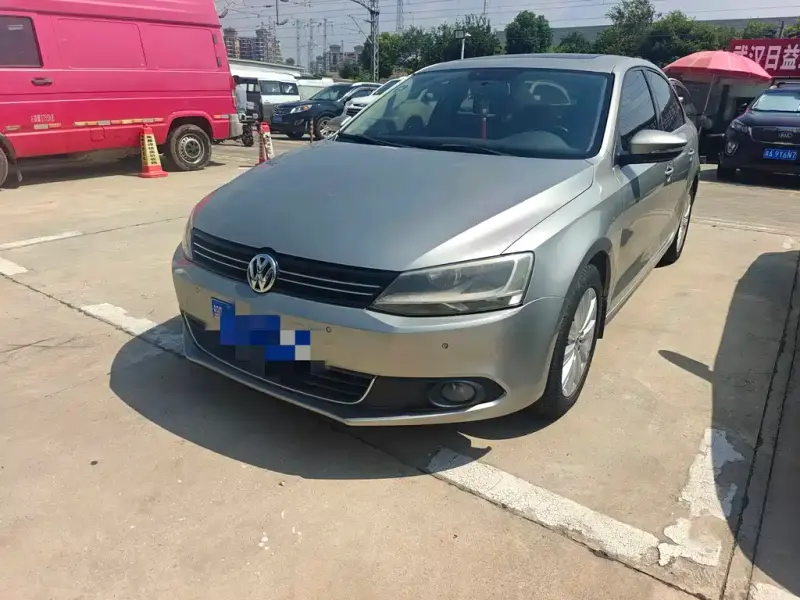 Volkswagen Sagitar, 2015