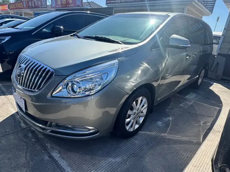 Buick GL8, 2012
