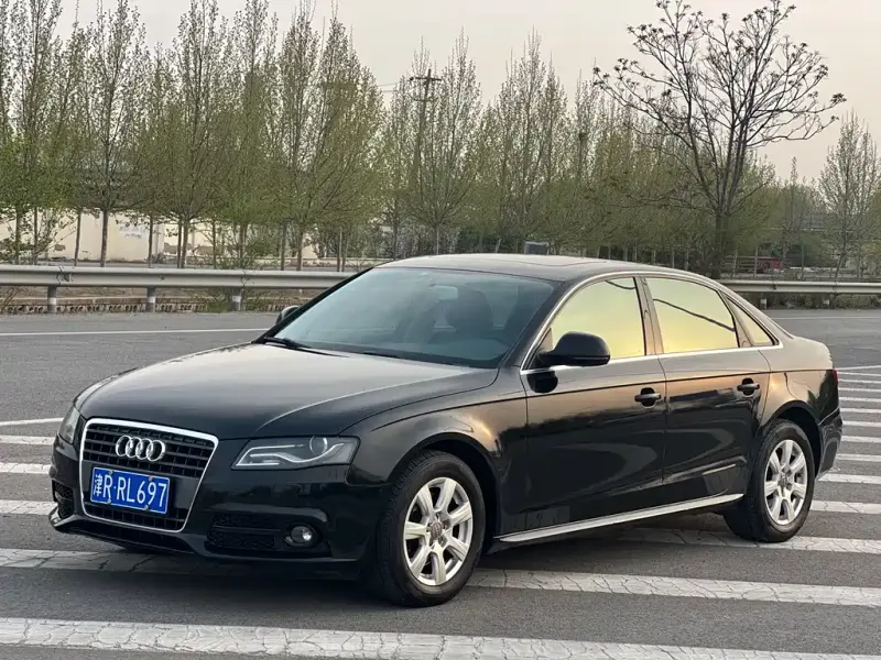 Audi A4L, 2011