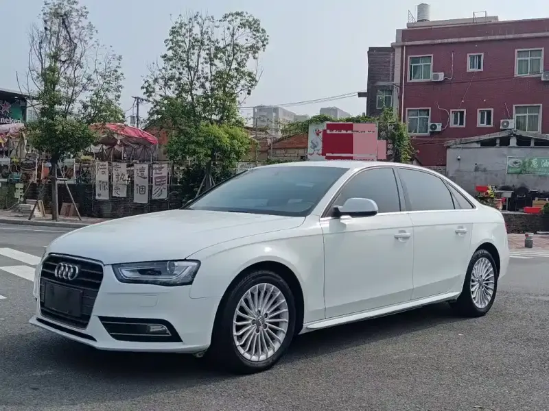 Audi A4L, 2013
