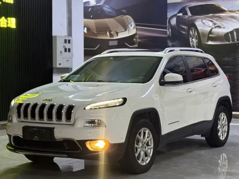 Jeep Cherokee, 2016