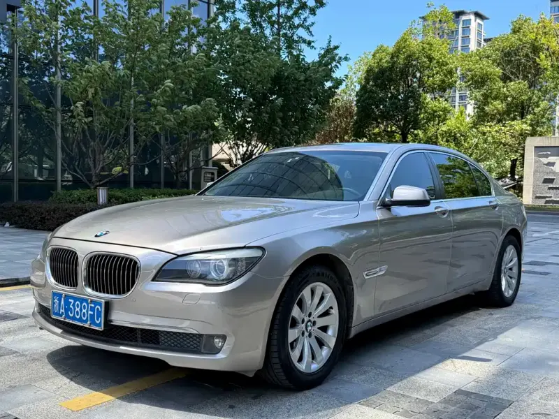 BMW 7 Series, 2011