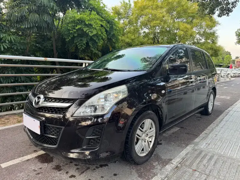 Mazda 8, 2015