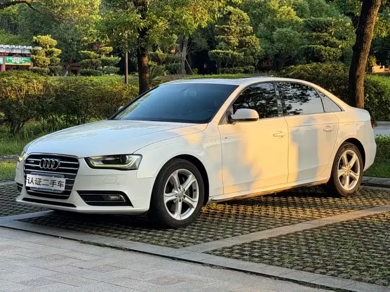Audi A4L, 2015