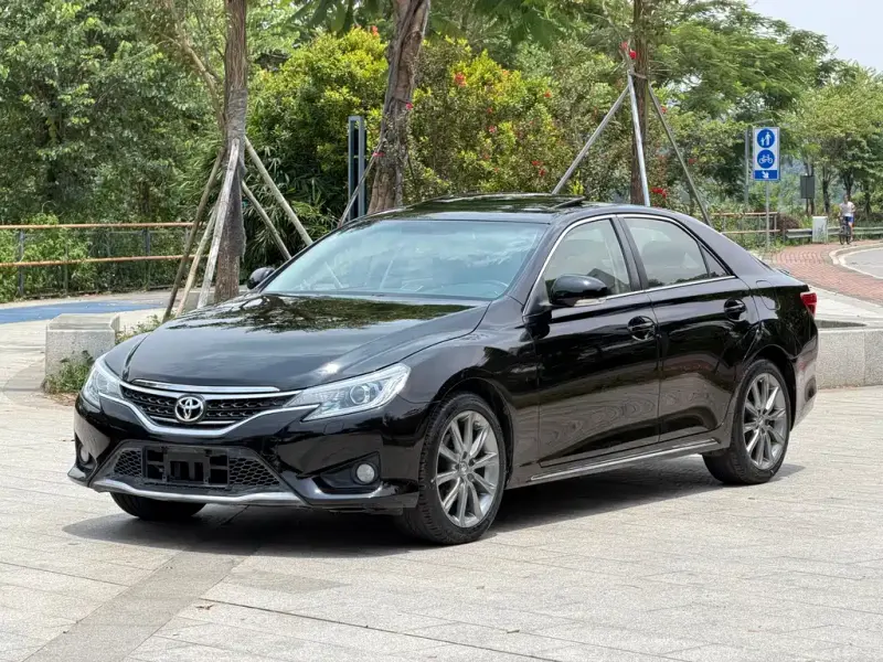 Toyota Reiz, 2014