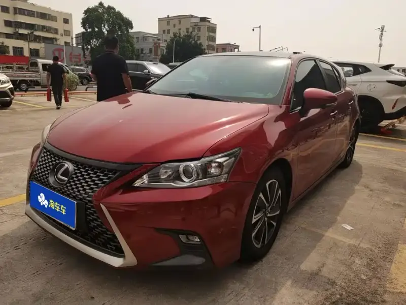 Lexus CT, 2018