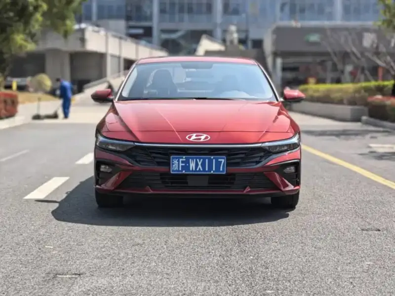 Hyundai Elantra, 2024
