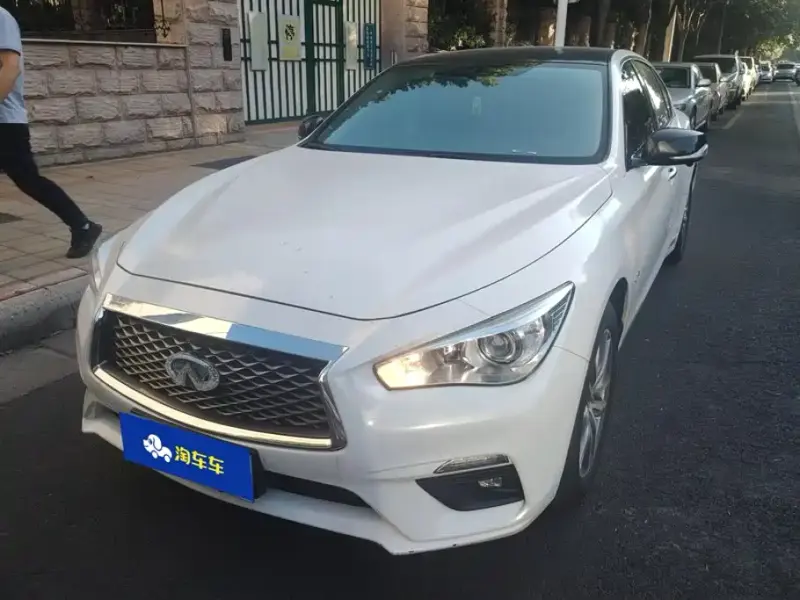 Infiniti Q50L, 2021