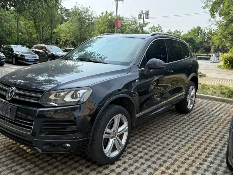 Volkswagen Touareg, 2015