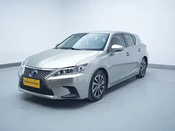 Lexus CT, 2018