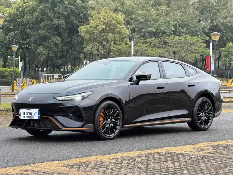 Changan UNI-V, 2025
