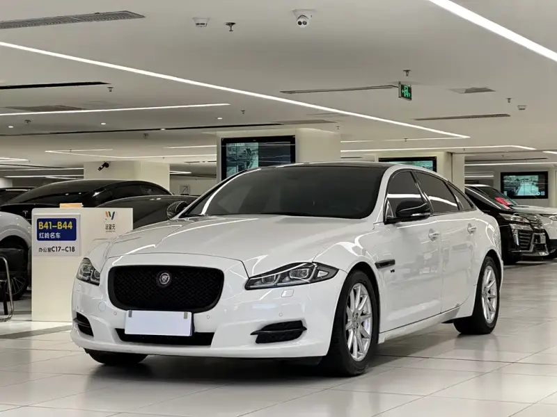 Jaguar XJ, 2016