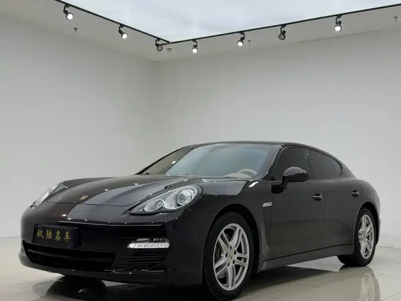 Porsche Panamera, 2013