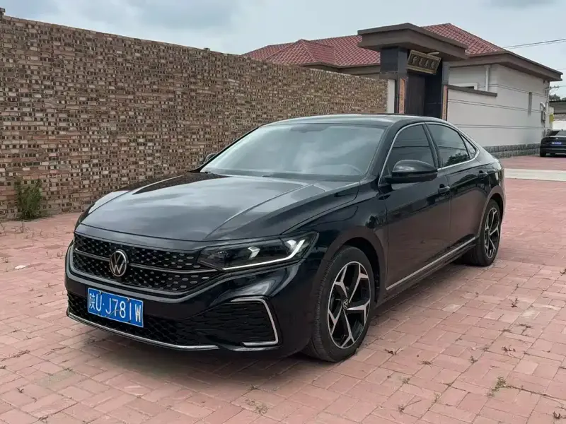 Volkswagen Passat, 2023