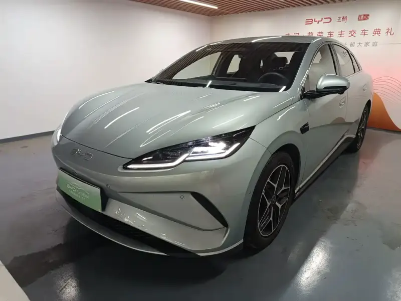 BYD 06, 2025