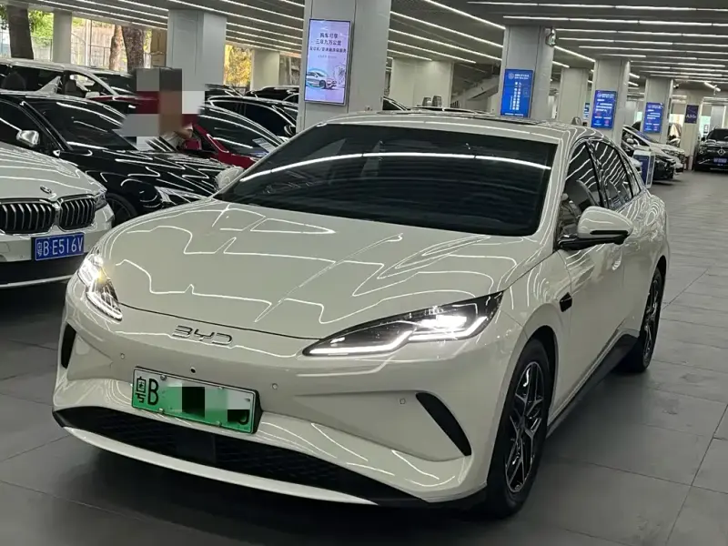 BYD 06, 2025