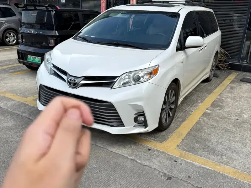 Toyota Sienna, 2019