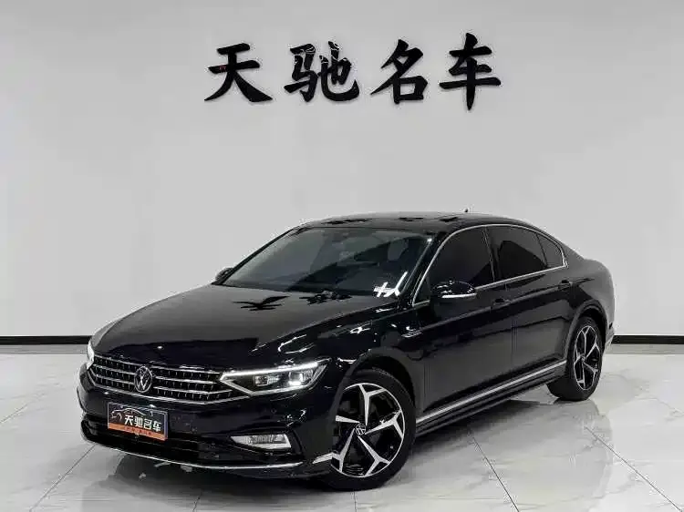 Volkswagen Magotan, 2025