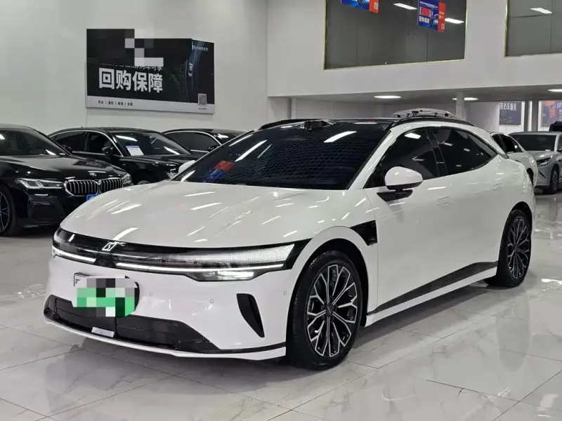 Zeekr 007, 2025