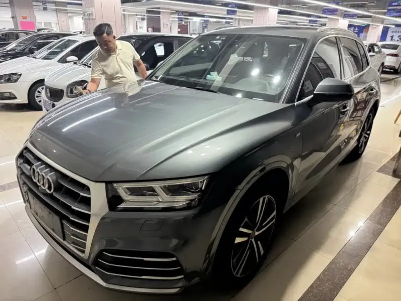 Audi Q5L, 2020