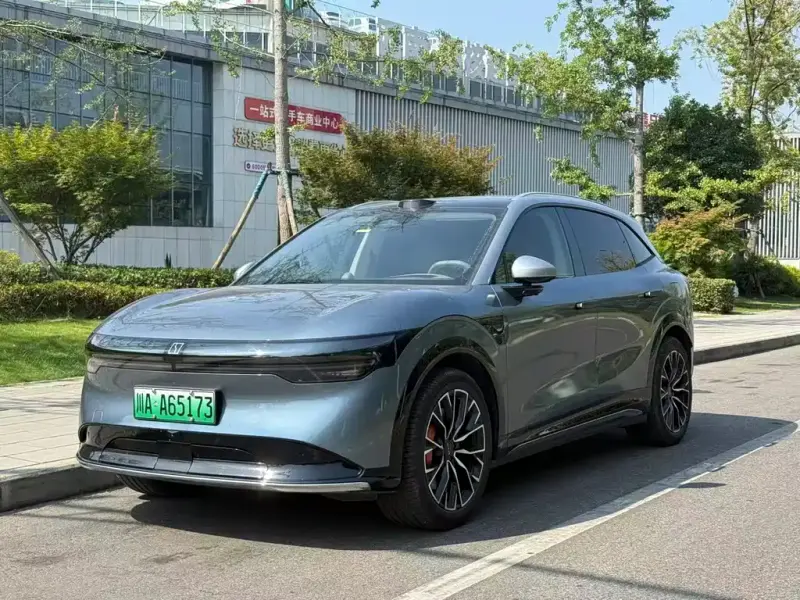 Zeekr 7X, 2025