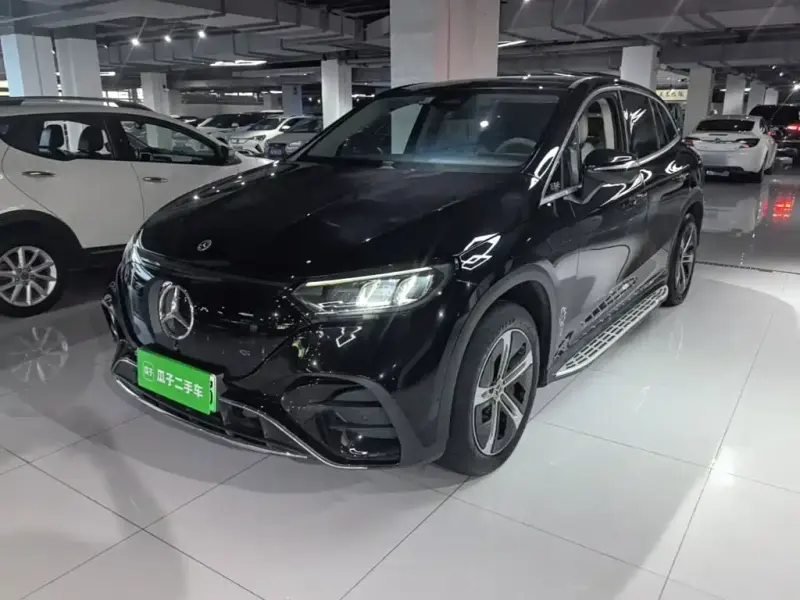 Mercedes-Benz EQE SUV, 2023