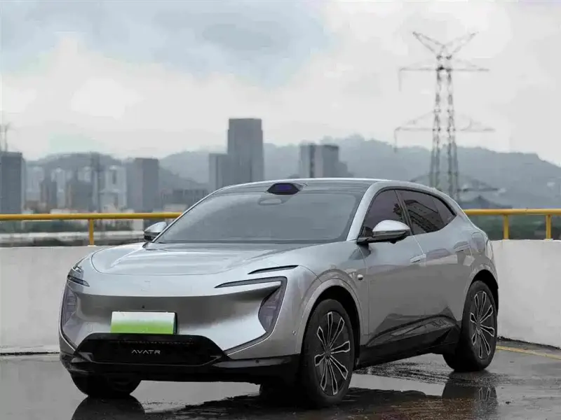 Avatr 07, 2025