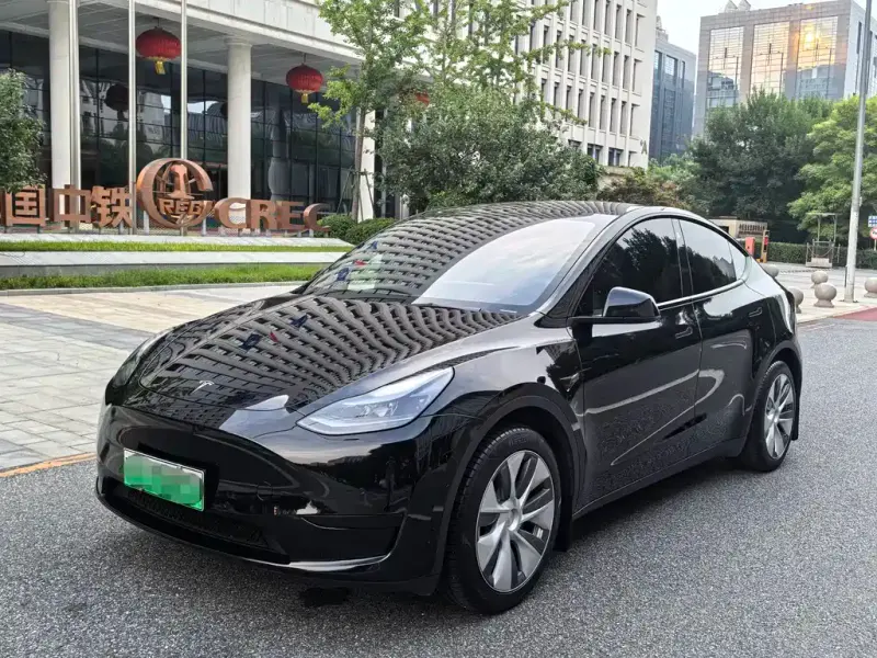 Tesla Model Y, 2022