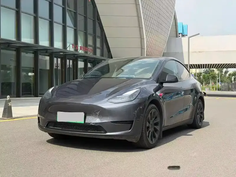 Tesla Model Y, 2023