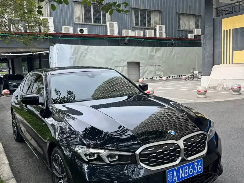 BMW 3 Series, 2023