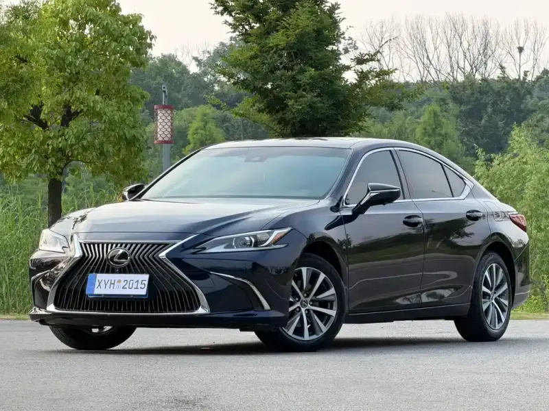 Lexus ES, 2021