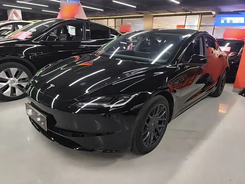 Tesla Model 3, 2024