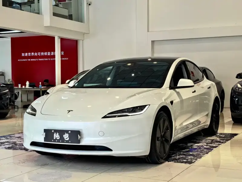 Tesla Model 3, 2024