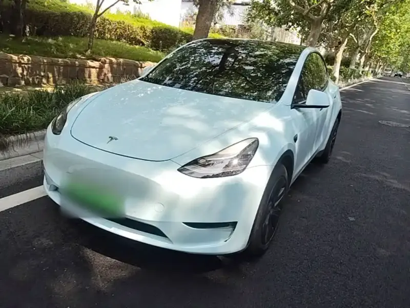 Tesla Model Y, 2023