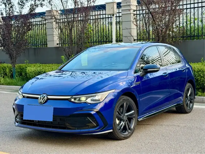 Volkswagen Golf, 2022