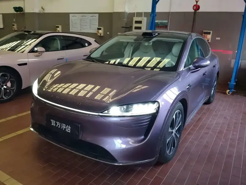 Luxeed Zhijie R7, 2025