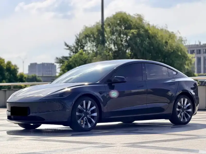 Tesla Model 3, 2024