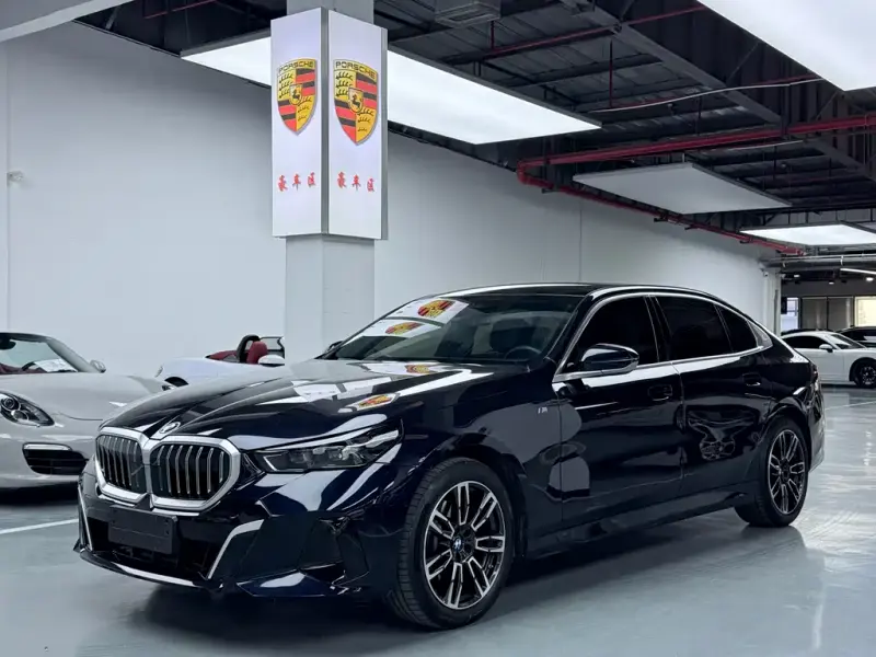 BMW 5 Series, 2024