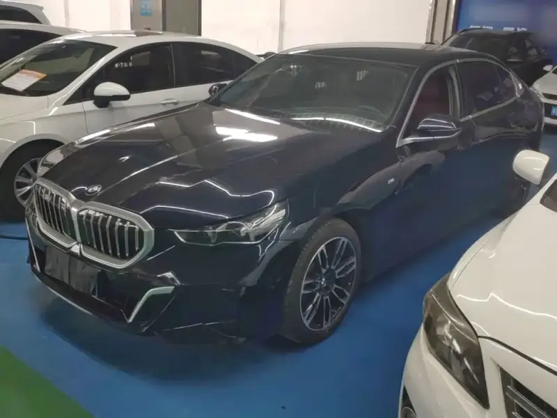 BMW 5 Series, 2024