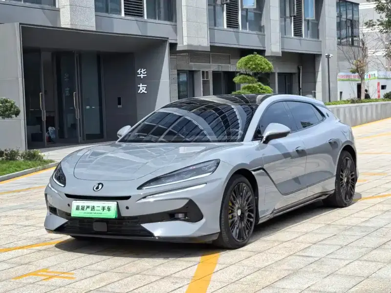 Denza Z9GT, 2025