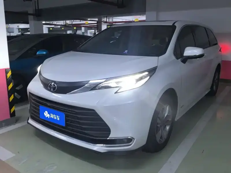 Toyota Sienna, 2025