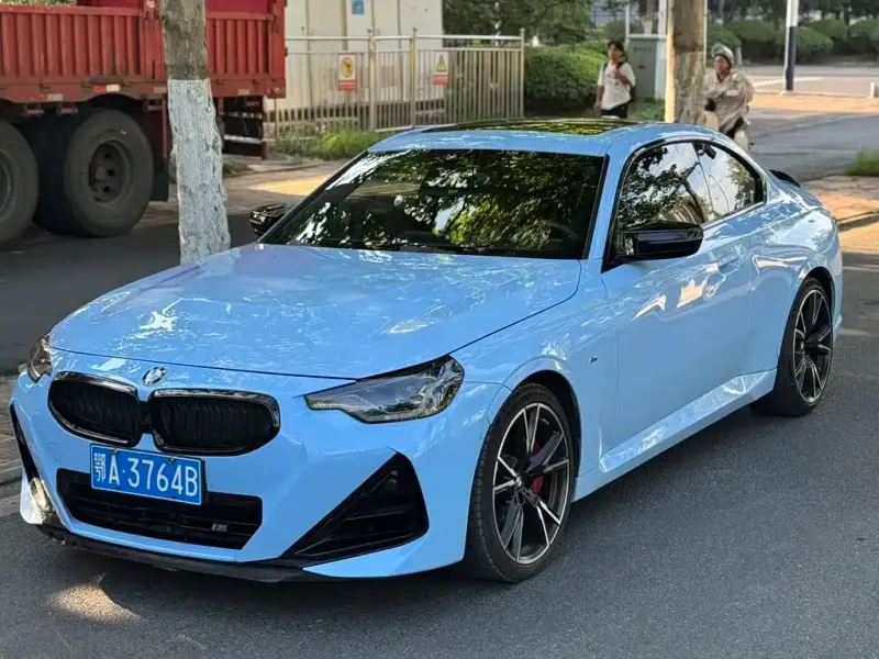 BMW M240i, 2025