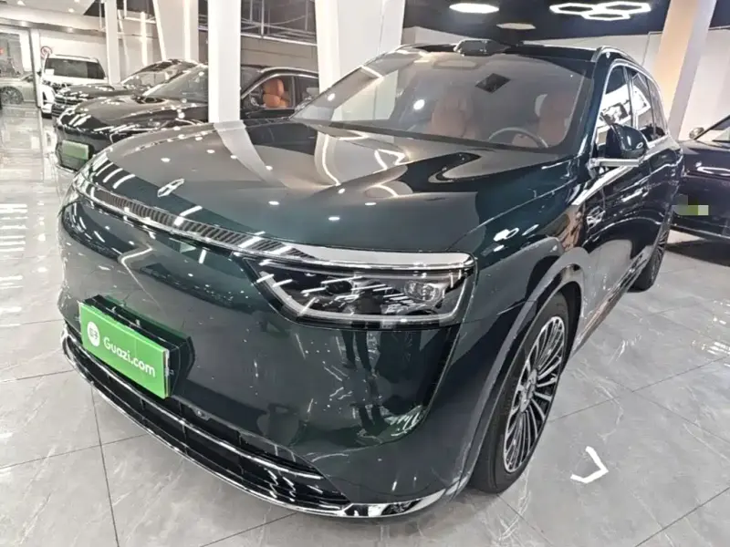 AITO M8, 2025