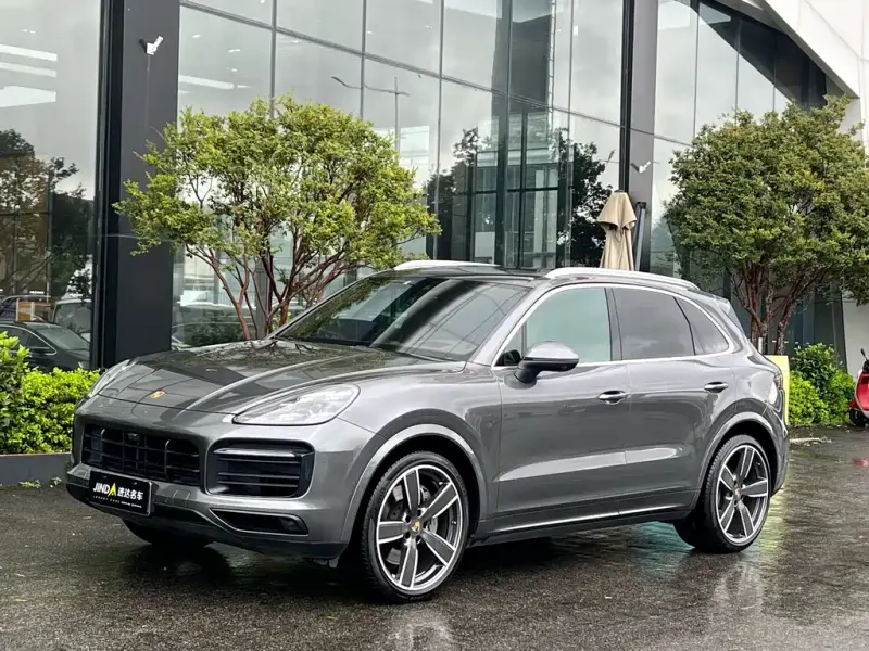 Porsche Cayenne, 2022
